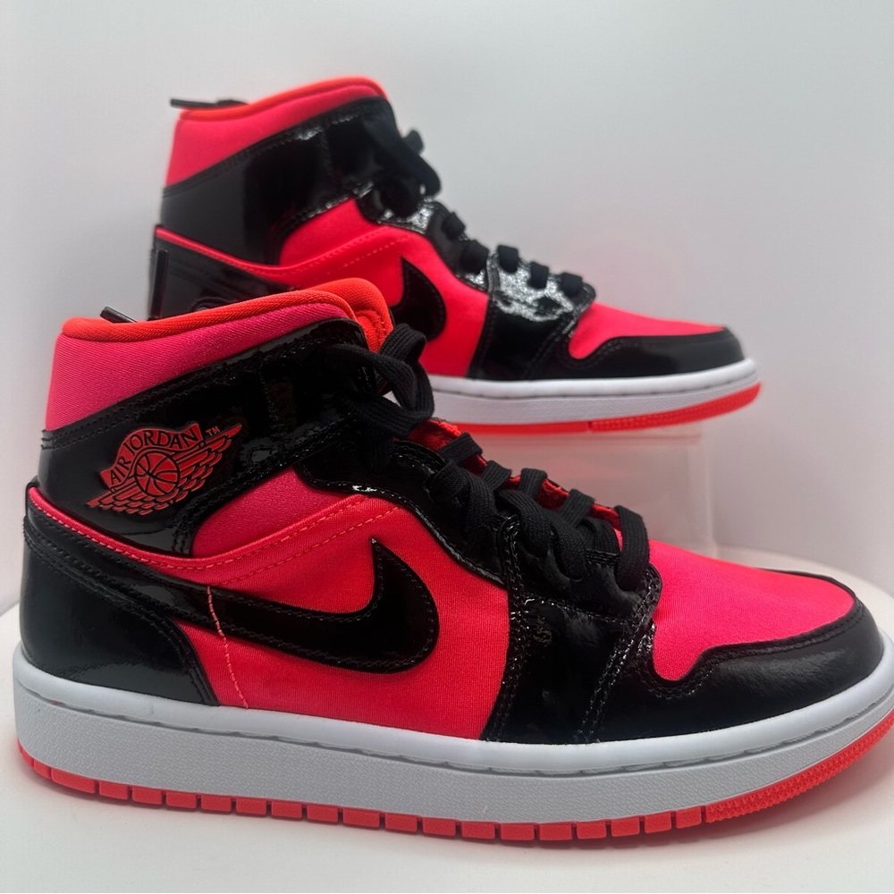 Authentic Women’s Air Jordan 1 Mid “Hot Punch”